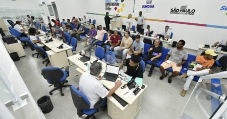 Procurando emprego em Jundiaí-SP? Separamos mais de 3 mil vagas abertas na região que estão esperando por você!