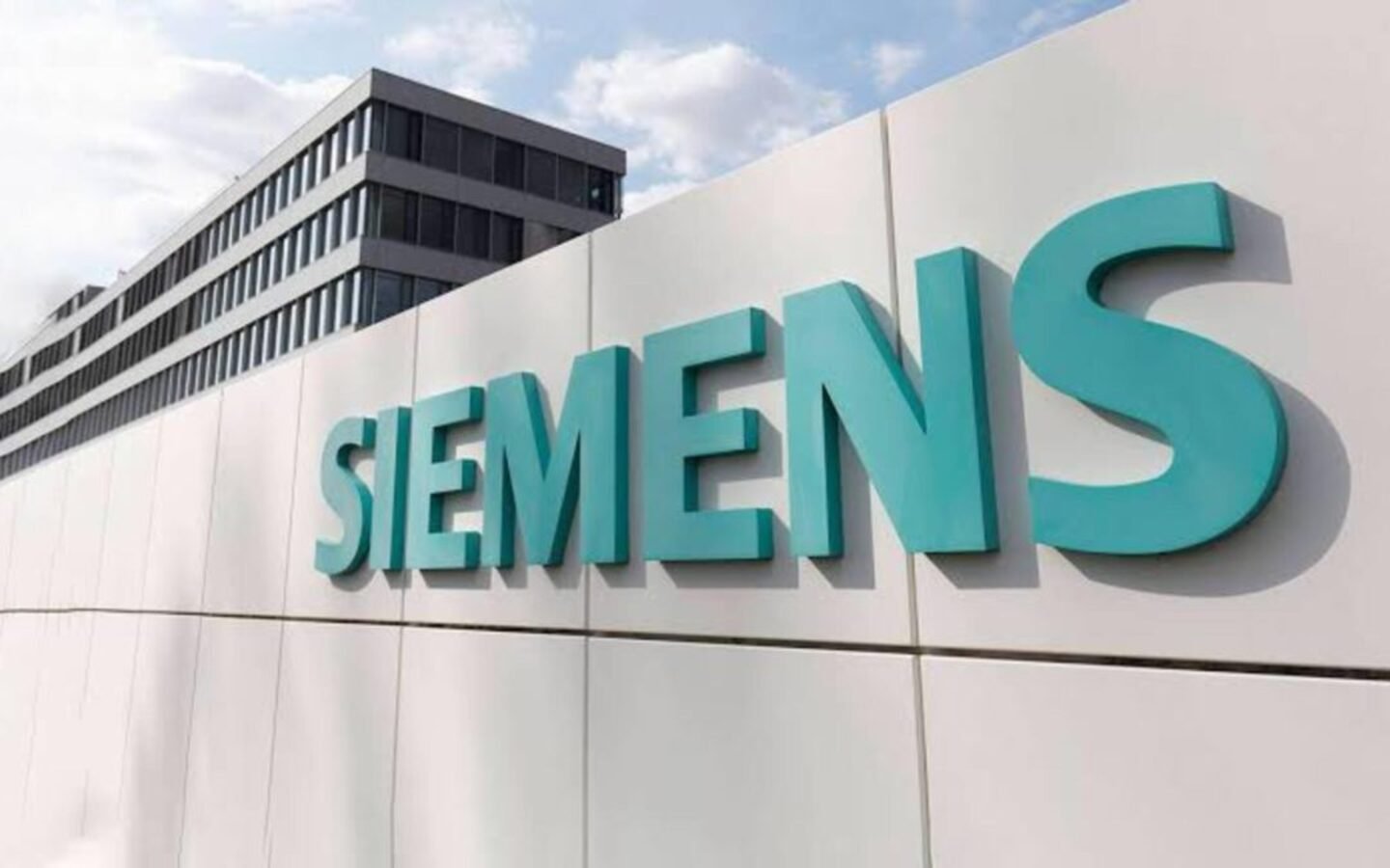 Multinacional Siemens está em busca de profissionais para preencher vagas de emprego home office no Brasil, não perca!