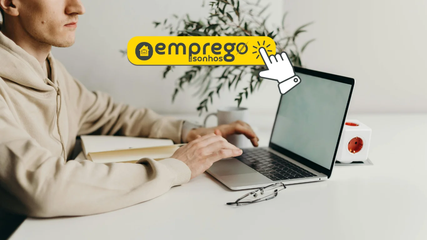 Efí Bank contrata! Banco digital está com vagas 100% home office disponíveis para profissionais com salários que chegam a R$ 7.000 + benefícios