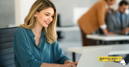 Trabalhe remotamente como Assistente de Atendimento na Lojas Renner S.A.