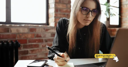 Vox Tecnologia abre vaga home office para Analista de Suporte Jr com benefícios completos