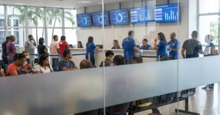 Agências do trabalhador do DF iniciam a semana com 734 vagas abertas nesta segunda 9, salários chegam a R$ 3,8 mil e seleção contempla diferentes níveis