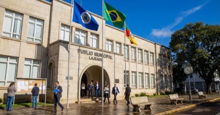 Concurso Consisa RS abre edital para nível médio com salário de R$ 3.739,50, cadastro de reserva e prova em Lajeado, inscrições de 20 de março a 15 de abril de 2026