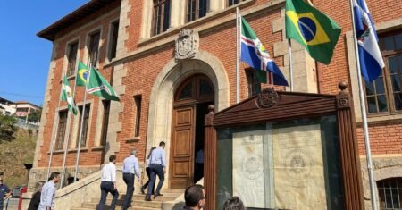 Concurso público da Funserv em Sorocaba abre 8 vagas de nível superior com salário de R$ 5.476,40, inscrições de 13 de março a 22 de abril e prova em 24 de maio