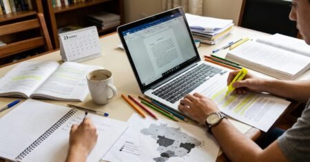 Seis editais de concurso público publicados nesta segunda 23 de março trazem vagas em PR, SP, CE e SC com salários de até R$ 15,7 mil e inscrições abertas