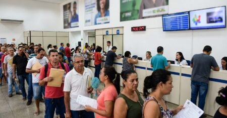 Empresas em Goiás anunciam quase 300 vagas de emprego com seleção em andamento, orientação para cadastro no Sine e dicas para entrevistas no calor