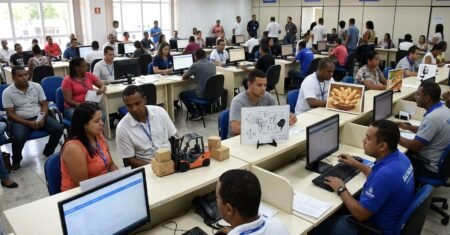 SIMM Salvador abre 224 vagas de emprego nesta segunda-feira, 25, com oportunidades em vendas, logística, manutenção, alimentação e área administrativa